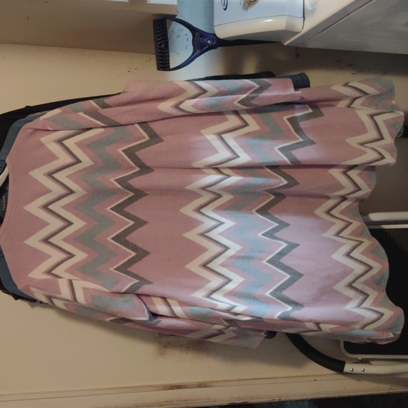 Vision Cardigan - Picture 2 of 3